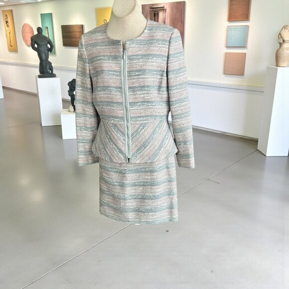 Tahari Arthur S Levine Pink and Gray Tweed Career Skirt Suit Size 12/8 Petite - Picture 1 of 12
